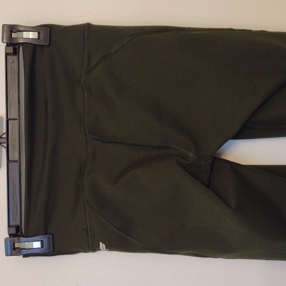 Fabletics Forest Green Tight Compression Leggings size Small - Picture 7 of 12
